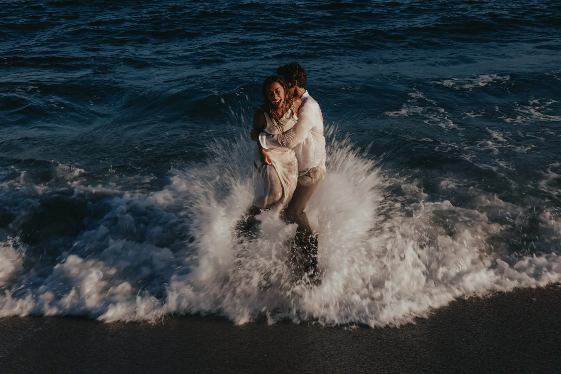 Couple at the beach photo taken by Ximena Zermeño Global Luxury Destination Wedding Photographer, ximenazermeno.com
